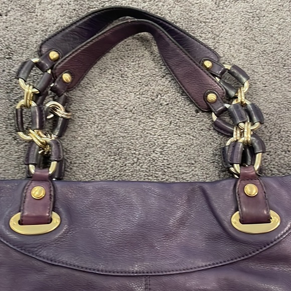 B. Makowsky Quilted Plum Grape Purple Leather Purse - Picture 8 of 14